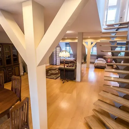 公寓 Old Town Family Penthouse *